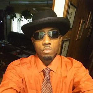 Meet your Posh Ambassador, Carlos